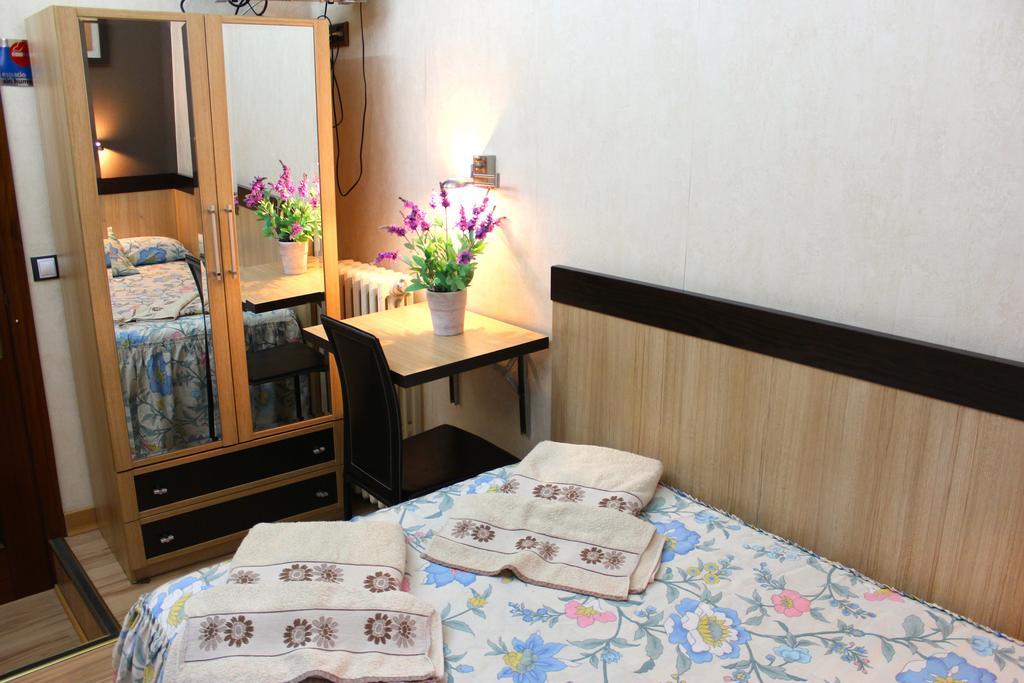 Hostal De La Torre Hostal Economico บายาโดลิด ห้อง รูปภาพ